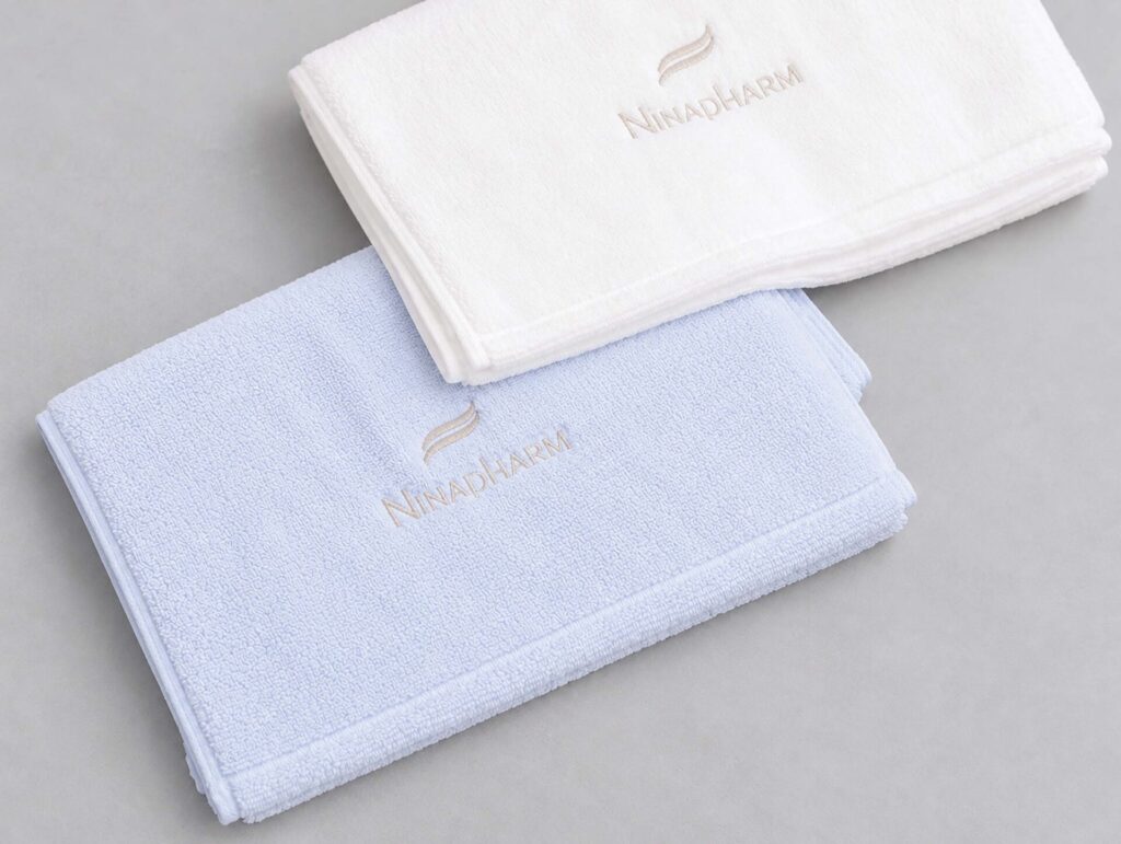 刺繍入りタオル